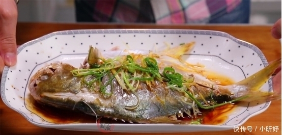  酱油|做清蒸鱼时，出锅淋酱油还是豉油？都不对，这才是正确做法
