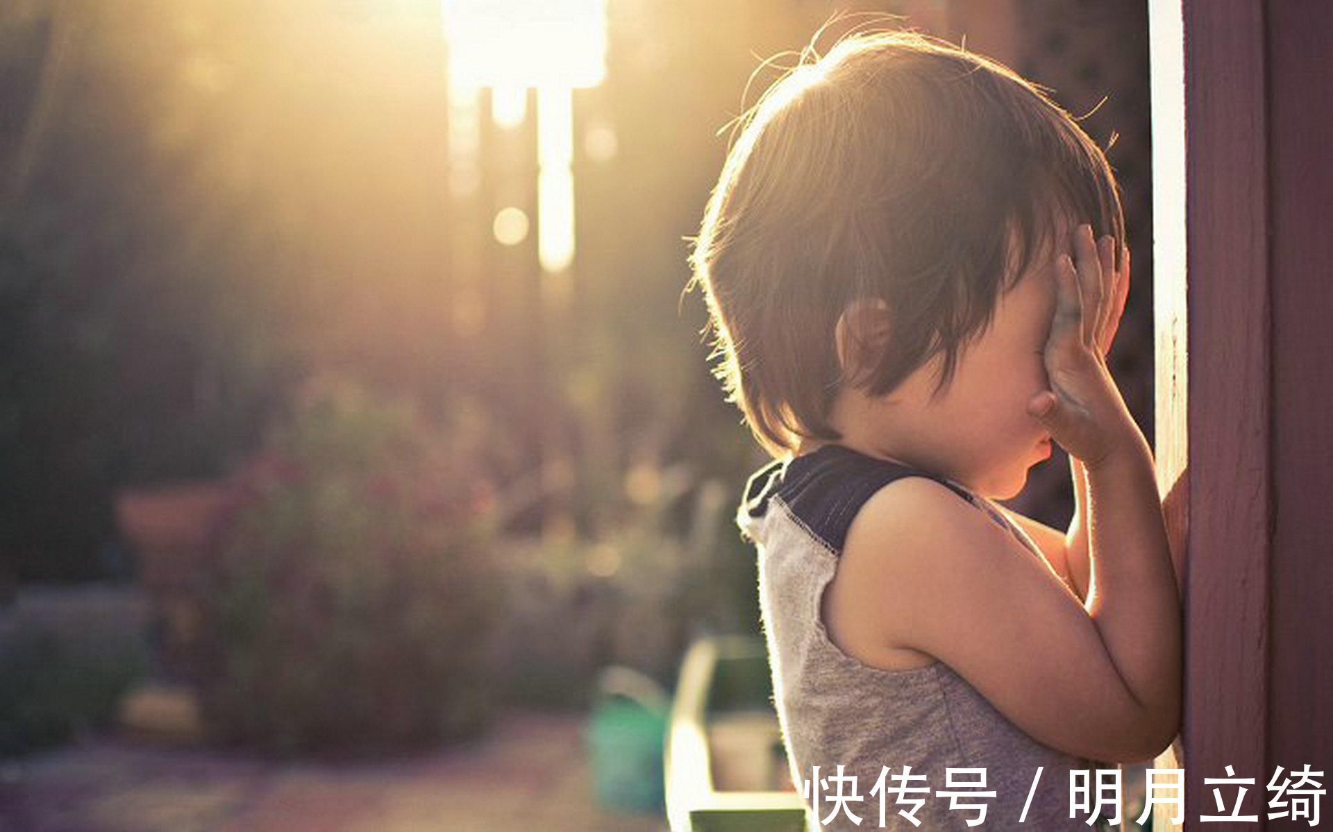 2岁男孩咳嗽不止,妈妈以为是感冒,医院拍片一看妈妈汗毛直立