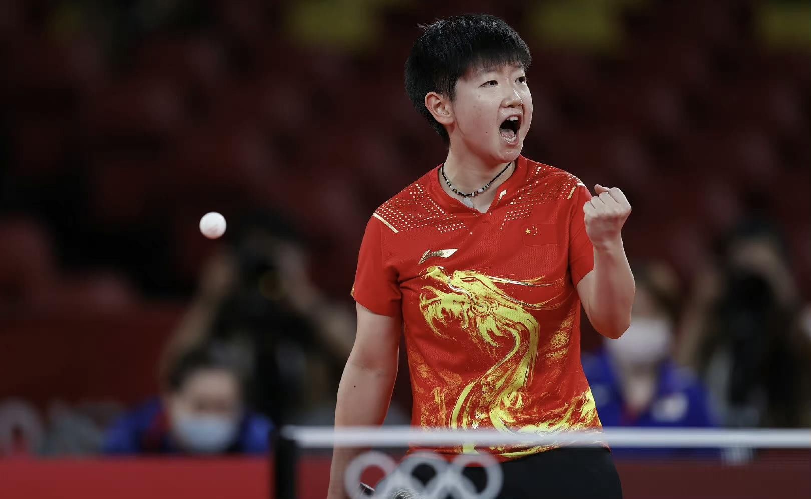 伊藤美诚|孙颖莎东京奥运爆红！视频采访回击伊藤，大头、小胖，她选谁？