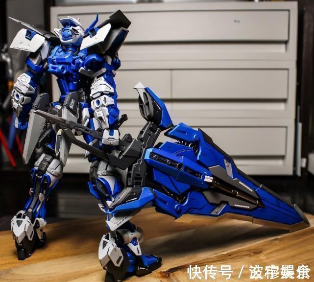 模友|模玩控:舒服配色MG比例异端高达模型蓝色机