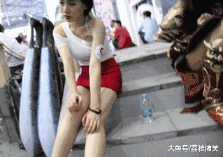 |搞笑GIF趣图厕所标志设计很好,再也不用担心进错厕所了!