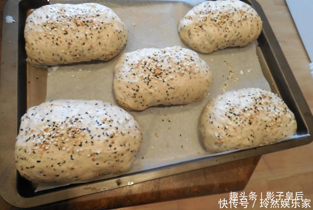 比馒头简单,比包子好吃,我家隔三差五做一次,一出锅就抢光!