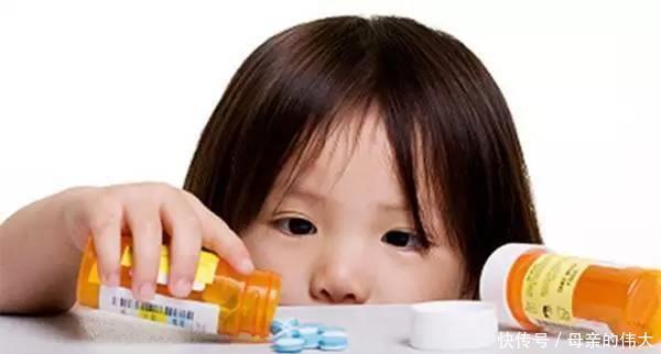 你家孩子正在被“催熟”，预防孩子早熟，这些食品不要给孩子吃了