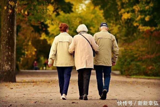 心声|我国首批“丁克”开始退休,晚年生活状态相差大,8名老人说出了心声