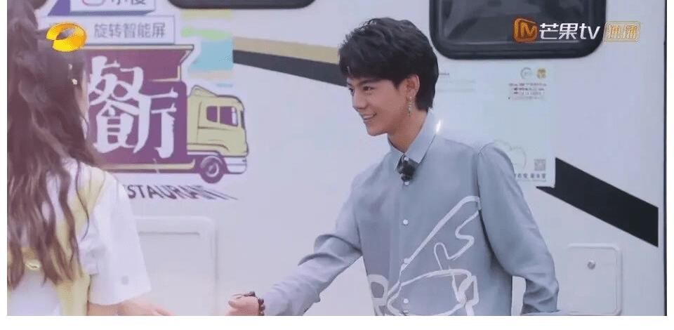 龚俊|中餐厅：丁真洗碗太搞笑，老年人姿势惊到龚俊