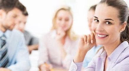 健康|女人刚解完小便后,请勿摸身上这一处,为了健康多看看