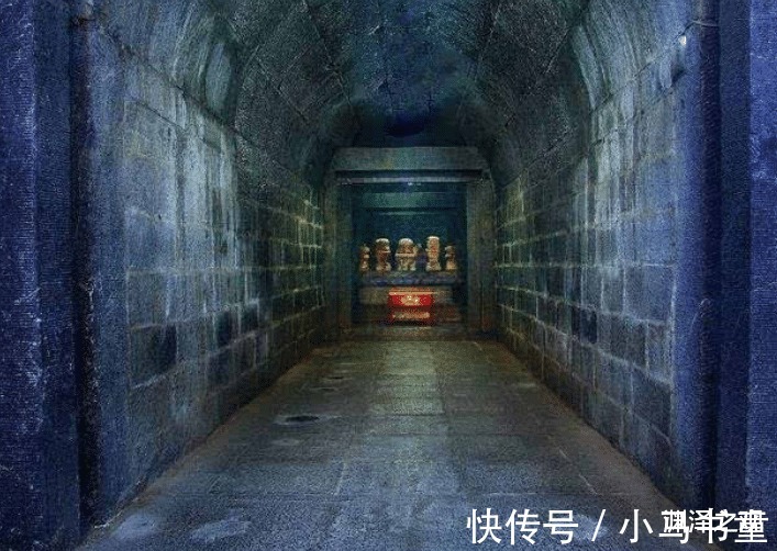 陪葬品&古代皇帝下葬后,地宫大门会被反锁,最后一个工匠如何逃出来