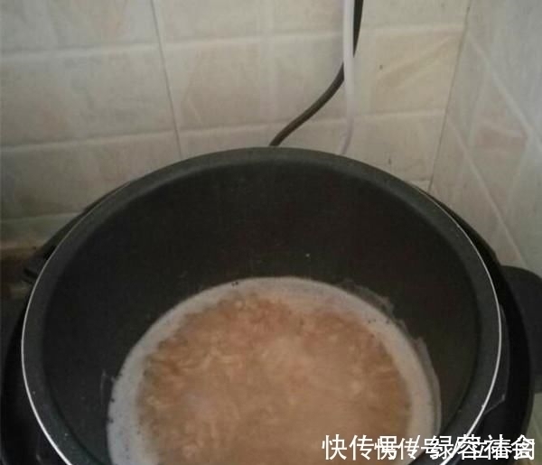 燕麦|“失眠天敌”被发现，睡前吃一点它，安神助眠，一觉睡到大天亮