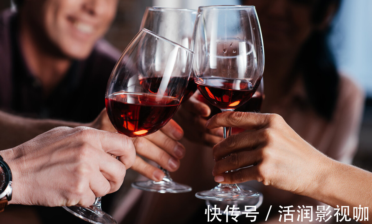 中老年人|患高血压的中老年人执意喝酒，会有什么影响本文讲解