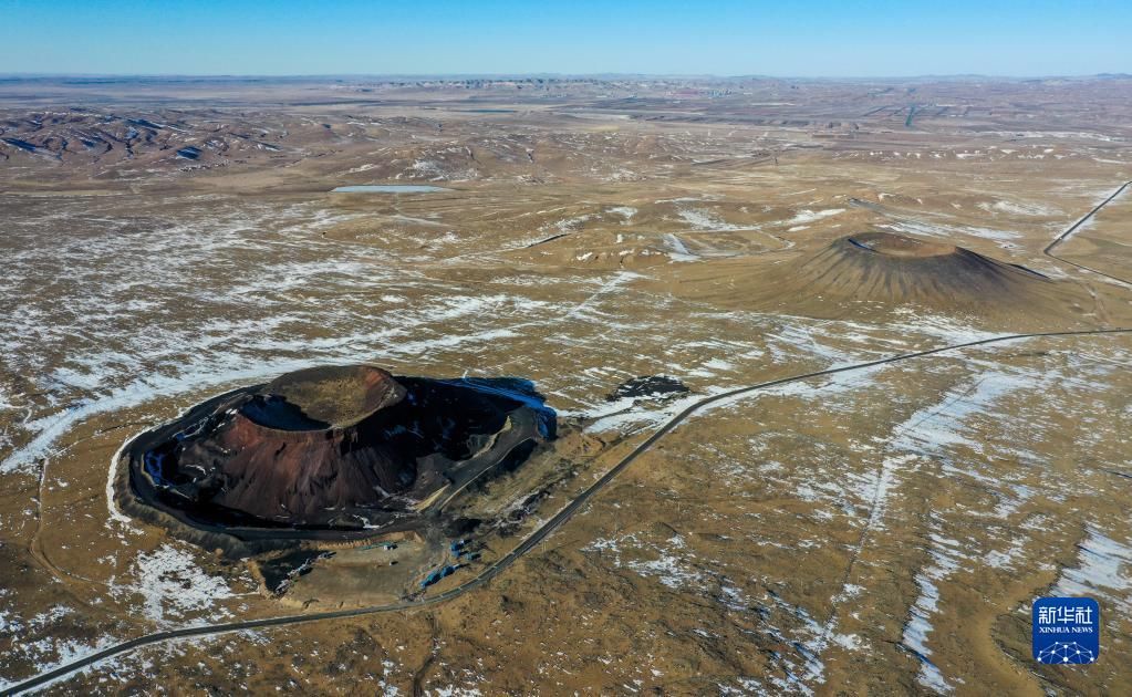 新华社记者|冬日火山