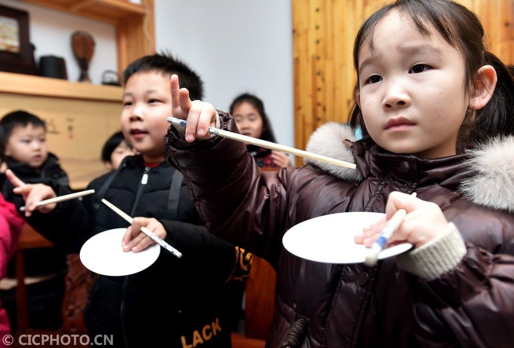 江苏扬州：娃娃尽享“筷箸文化”盛宴