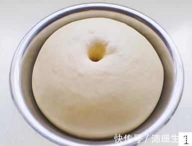 早餐试试这样做,比吃馅饼还香,层层包裹着馅料,孩子再也不挑食