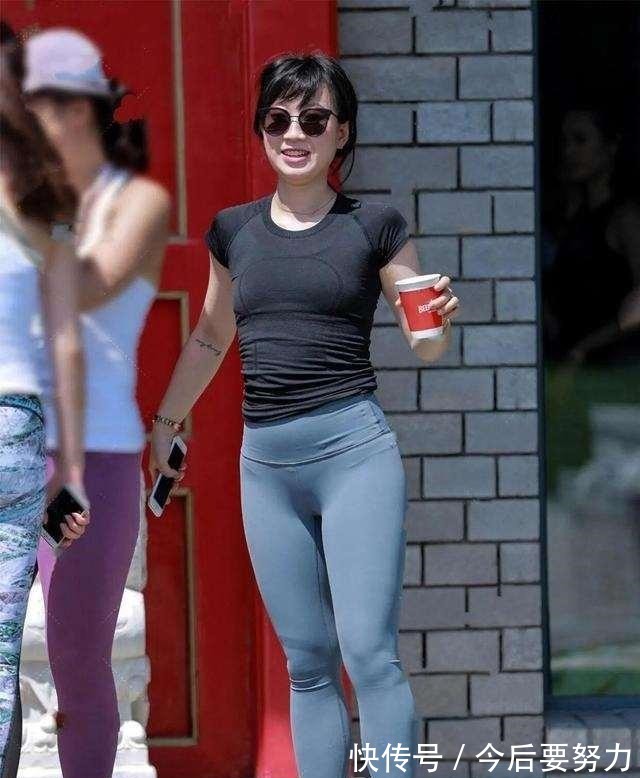 穿搭 魅力十足的瑜伽裤穿搭舒适不失自在感,拉伸身材曲线,温柔浪漫!