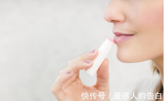 皮肤干燥 唇部护理有多重要没做好涂再贵的口红也是浪费,很多人都忽视了!