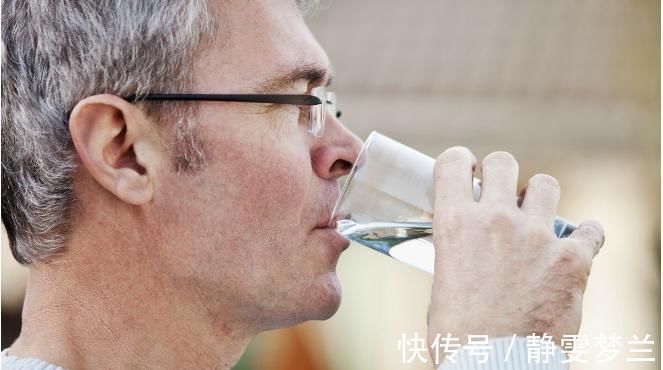 退行性变|男性40岁以上就要警惕“前列腺钙化”，提醒：做好这5事可预防