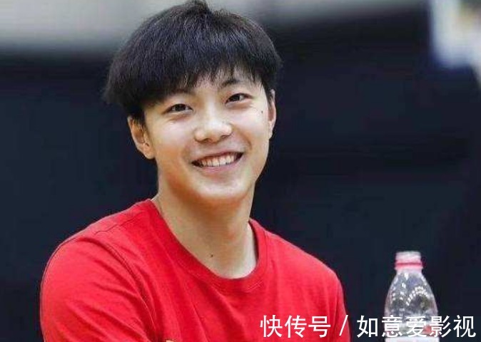 颜值担当|网传胡明轩和中国女篮姑娘李梦有恋情,事实是如此吗?