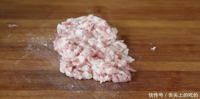 冬瓜砂锅|鸡蛋别再煮着吃,学会这个简单做法,饭店吃不到,越吃越过瘾