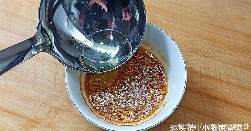 凉拌菜|拌西葫芦,不用焯水,简单一拌,清脆爽口,吃一次就停不下来