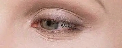 该如何告别眼部皱纹?可以考虑用这些方法!