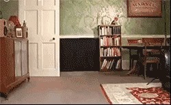 |搞笑GIF:刚娶的媳妇 衣服都还没换 本性就露出来了