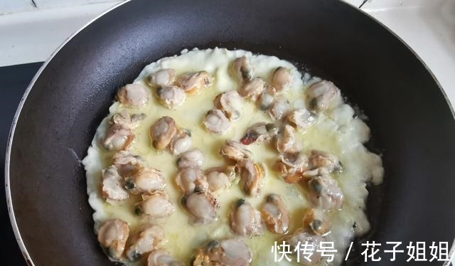 秋天|秋天，这道菜比牛肉羊肉都好，4块钱就能炒一盘，鲜香好吃特解馋！