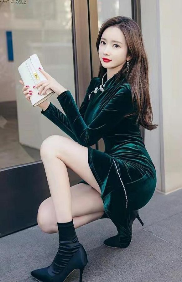 旗袍 性感气质的旗袍,长袖金丝绒的荷叶边打底包臀裙