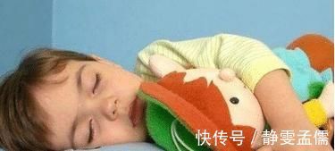 午觉|4岁男孩整晚“失眠”,只因有这一习惯,医生:家长无知毁孩子