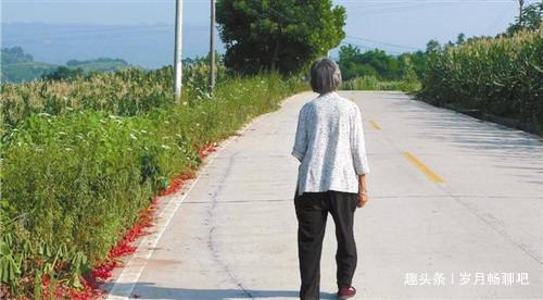 妈妈|“孩子,真是对不起,妈妈没有文化,打扰你休息了,妈这就挂了”