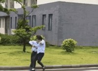 |搞笑GIF:世界上最可怕的荡秋千,给钱我都不去