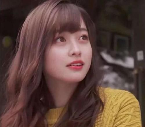 上扬|天生拥有“初恋脸”的女生,一般都有这些特征,气质清纯又自然