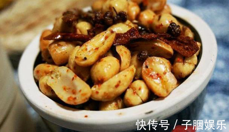 辣炒千叶豆腐|美食推荐:辣炒千叶豆腐,酒鬼花生,花菜虎皮蛋炒肉片,干煸鸡