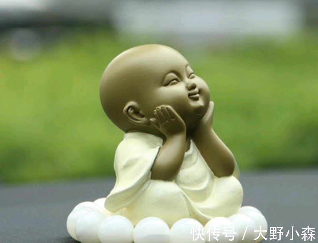 曹操!修己,以清静为要,涉世,以慎言为先,交友,以真诚为本!