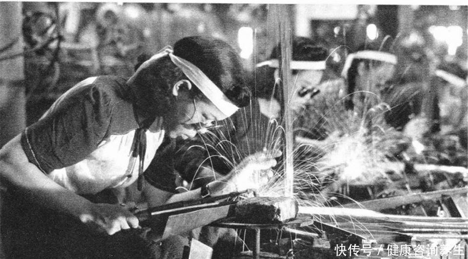 原子弹|为何说原子弹下无冤魂，看看二战时的日本女人都在干些什么