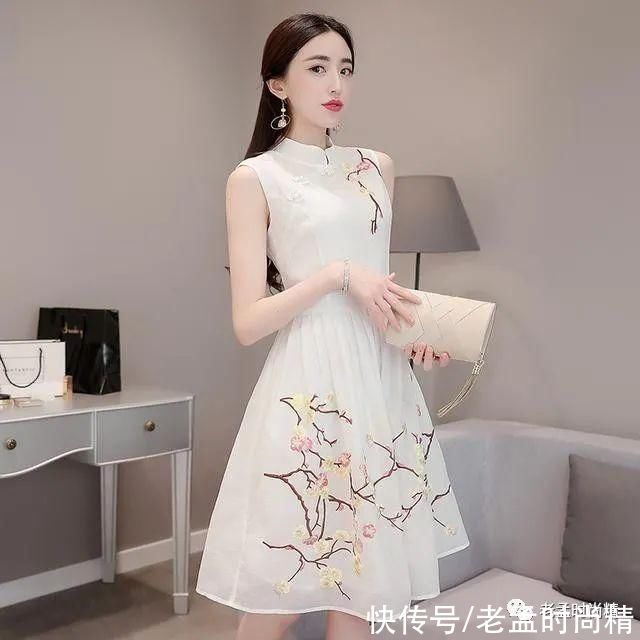 蕾丝|穿着改良旗袍裙的你,微微一胖很倾城