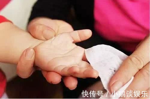 纸巾|湿纸巾成了毒纸巾?这5款婴幼儿湿巾被查出含甲醛,许多家长爱用