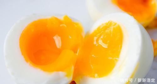 煮鸡蛋，应该用凉水还是热水用错水，难怪蛋壳总破裂还不好剥壳