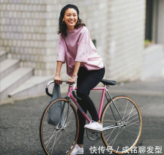 t恤|步入中年穿搭不能“输”,把简单的穿出高级感,比同龄人更显年轻