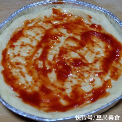 披萨饼|#安佳马苏里拉芝士挑战赛#好吃的火腿毛豆披萨
