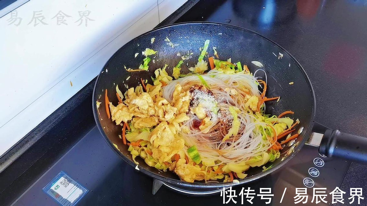 一日三餐|包菜搭配细粉丝，简直是绝配，口感细腻滑口，有点香