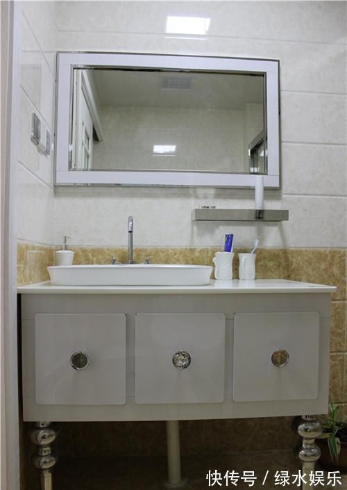 亲戚家160平新房,没想到一进门就惊艳了,客厅实在漂亮!