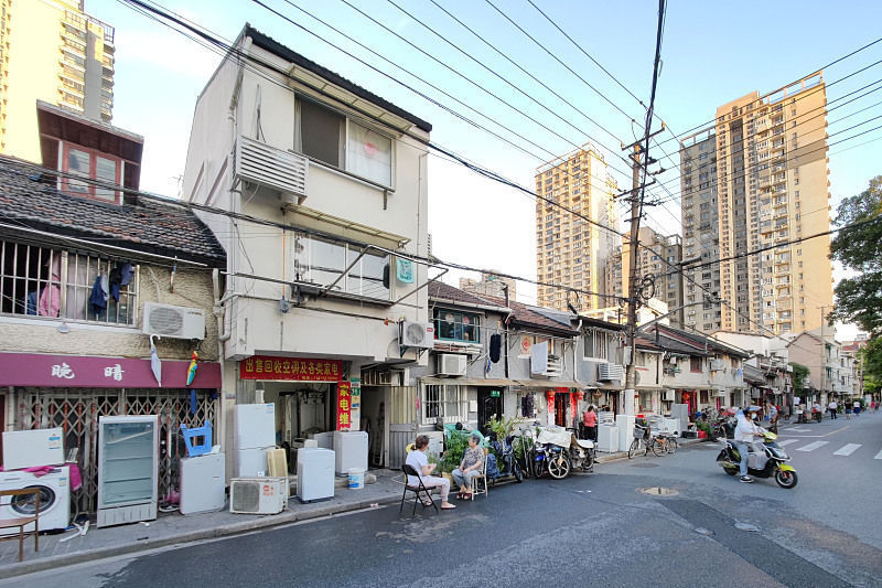 小区|6楼:只要加装电梯什么都好商量,1楼:有两个方案供你选择