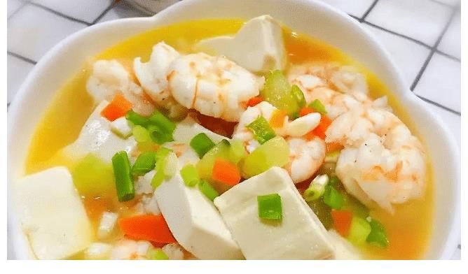 胃口|虾仁豆腐，为刺激一下胃口，餐前先喝一碗很容易做的日本清汤