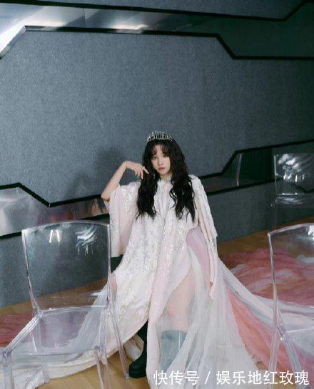 《爆裂舞臺》單依純的喂舞臺，劉柏辛：把我轉(zhuǎn)到外婆家去了