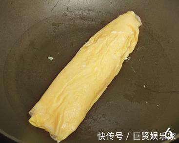 香肠|三个鸡蛋，一杯牛奶，这样做的蛋卷，香软滑嫩，挑食的孩子也喜欢