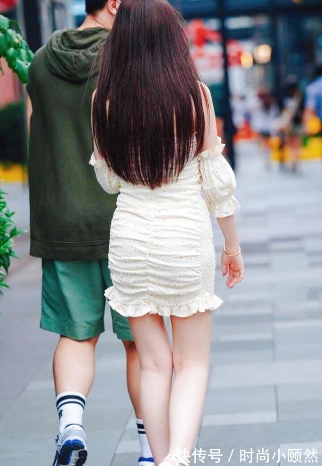 小脚裤型|时尚针织衫搭配小脚裤，青春阳光，显窈窕身材