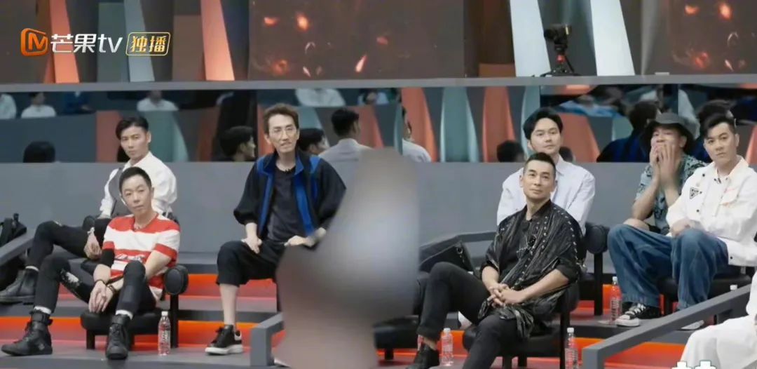 披荆斩棘的不是哥哥,是芒果tv的后期吧