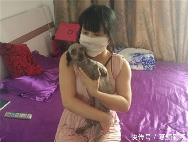 “粉红宝宝”:为了美13年整形200多次,现在只能坐在轮椅上