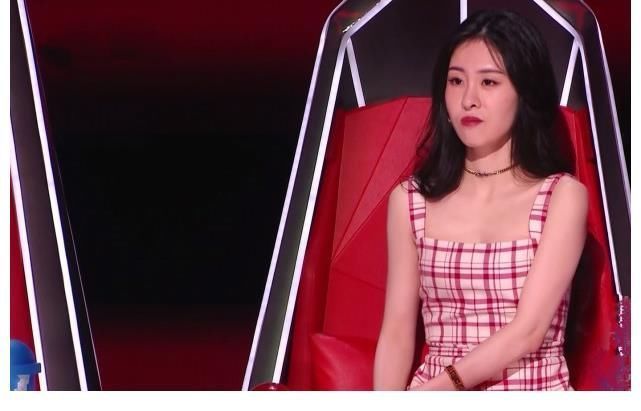 當(dāng)年淘汰周深,現(xiàn)在拉踩周深?那英再次被罵,真的不冤!