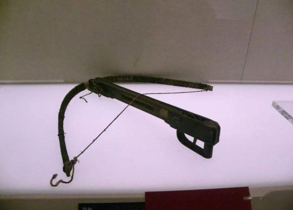 到了明朝|明朝强弩能射50步， 为什么战国强弩能射500步？