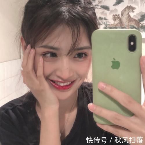 死皮|初中生想变薄嘴唇,一定要戒掉的3种“恶习”,小心香肠嘴没人爱